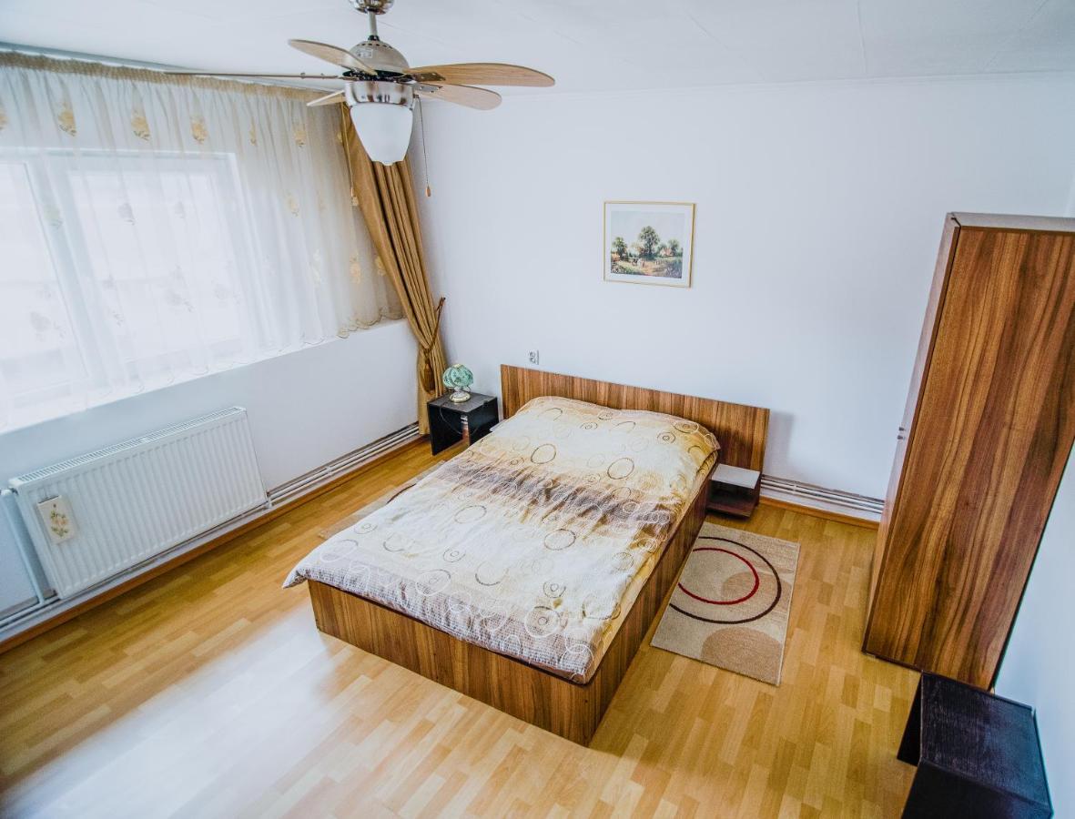 בראשוב Transylvania Guest House מראה חיצוני תמונה
