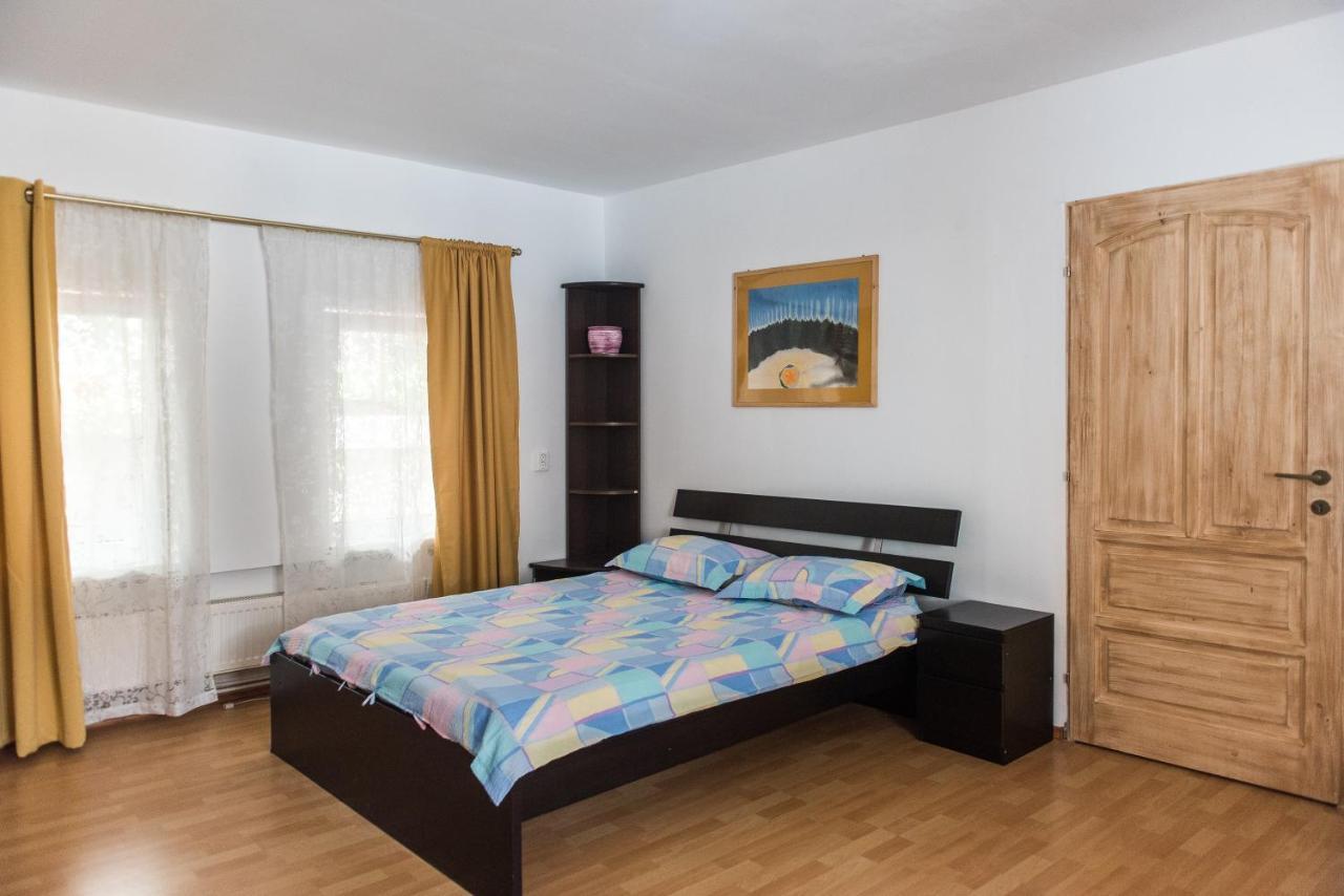 בראשוב Transylvania Guest House מראה חיצוני תמונה