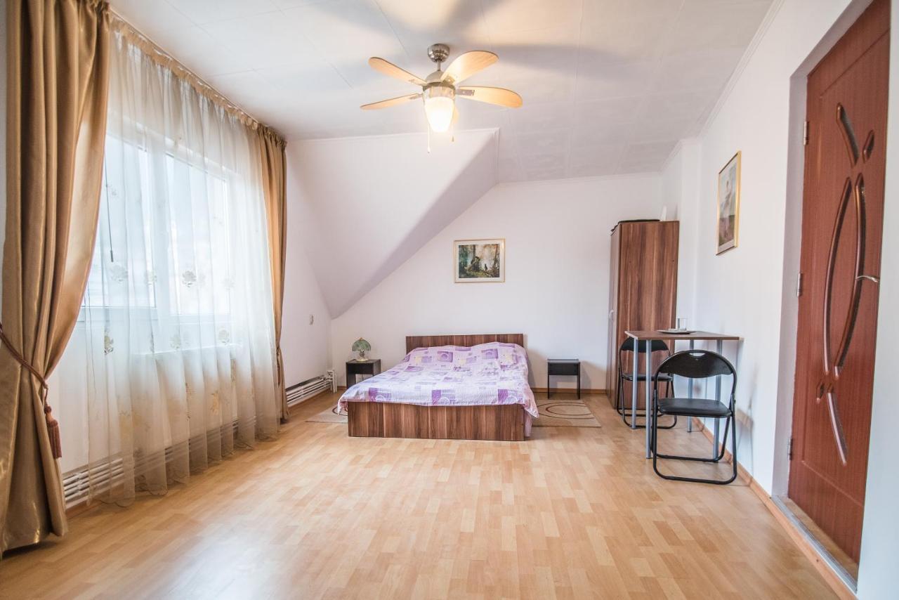 בראשוב Transylvania Guest House מראה חיצוני תמונה