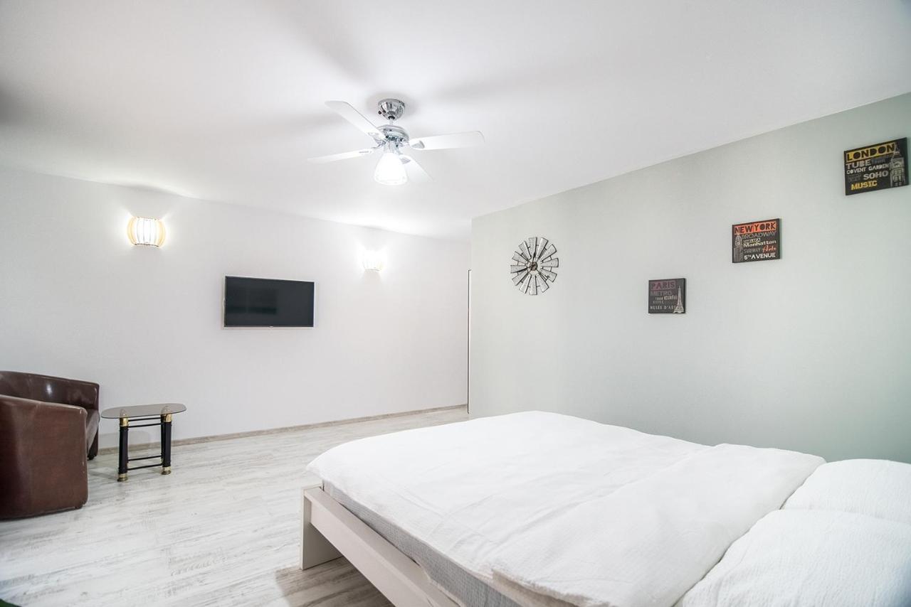 בראשוב Transylvania Guest House מראה חיצוני תמונה
