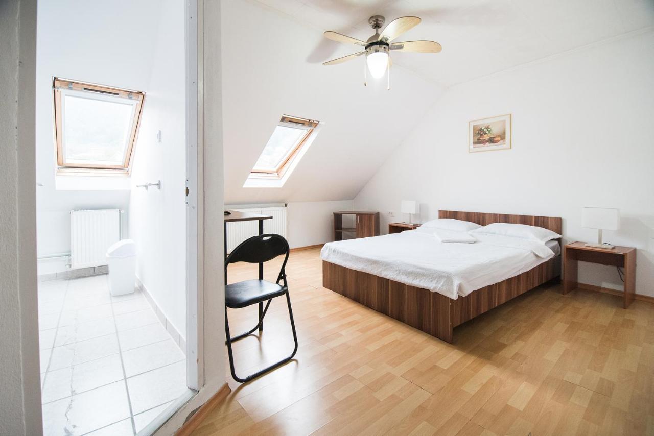 בראשוב Transylvania Guest House מראה חיצוני תמונה