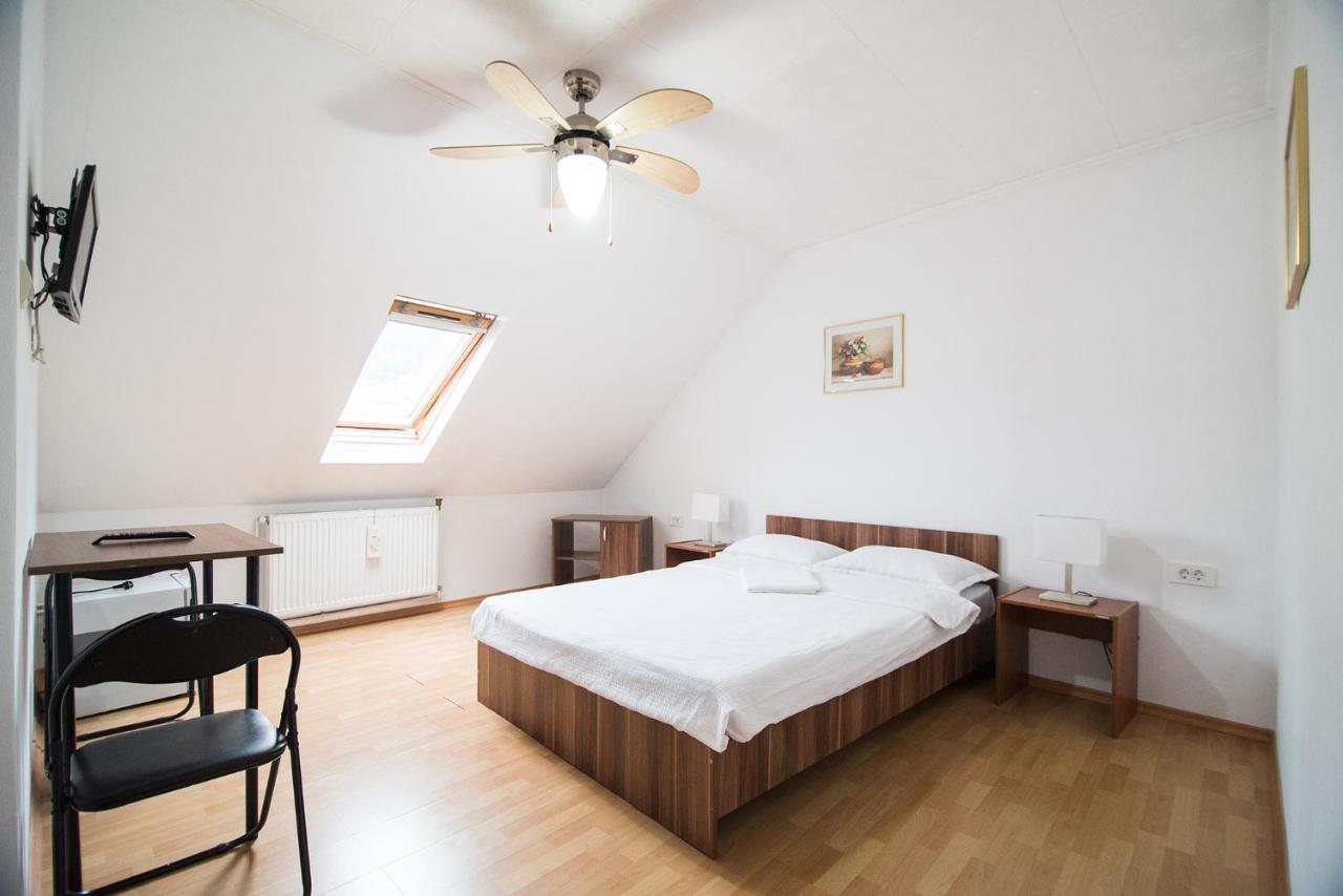 בראשוב Transylvania Guest House מראה חיצוני תמונה