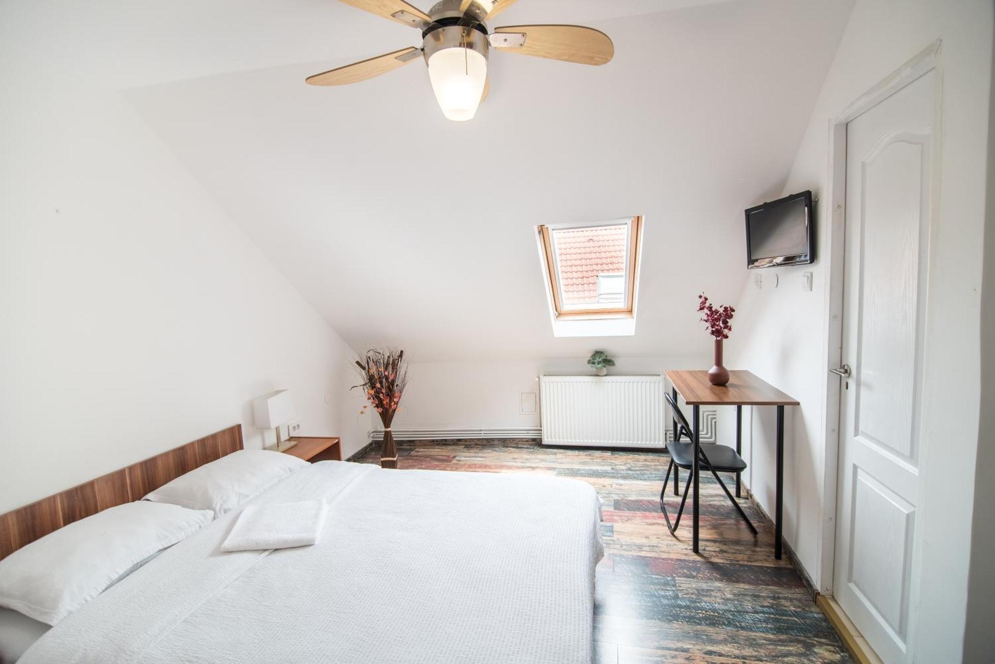 בראשוב Transylvania Guest House מראה חיצוני תמונה