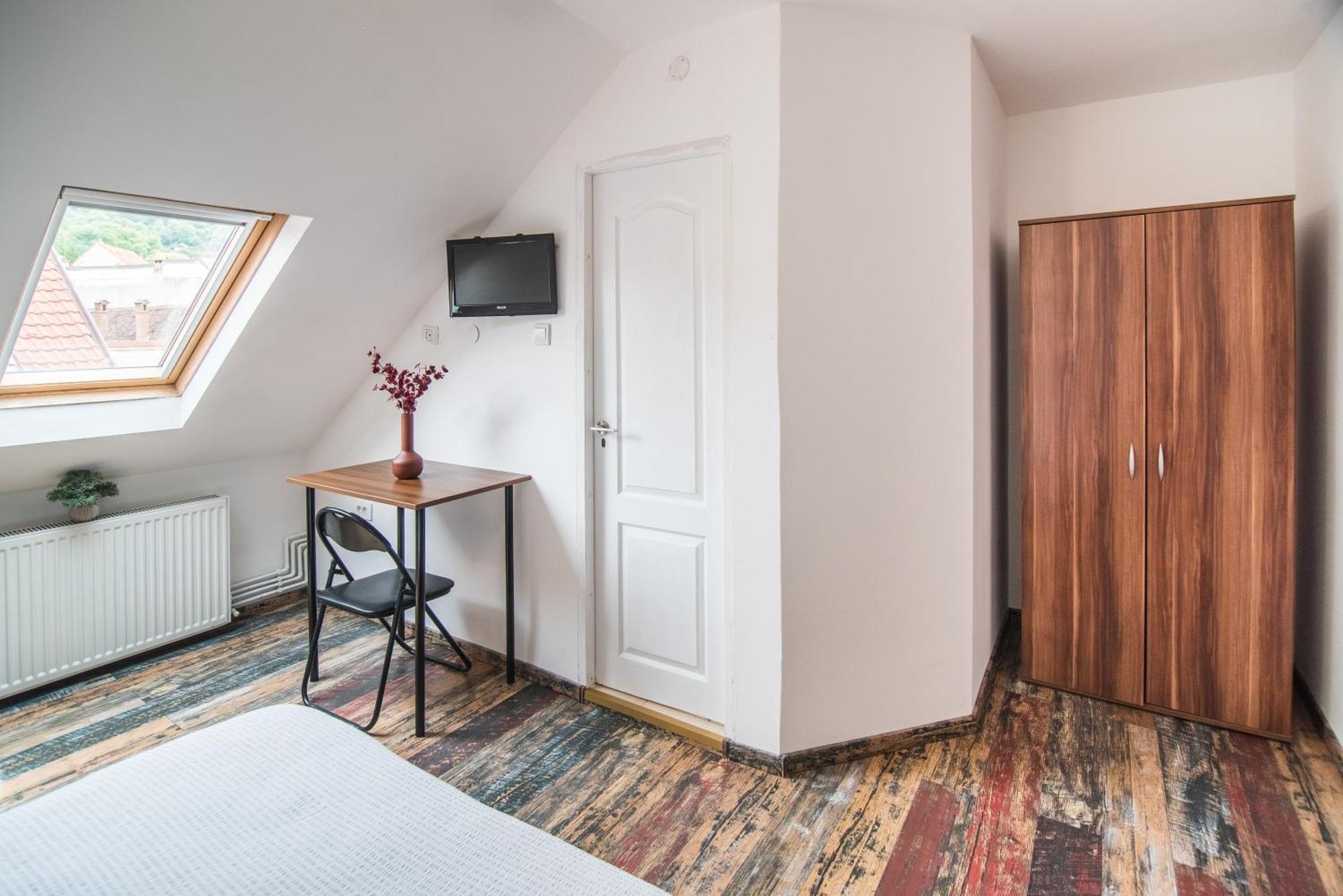 בראשוב Transylvania Guest House מראה חיצוני תמונה